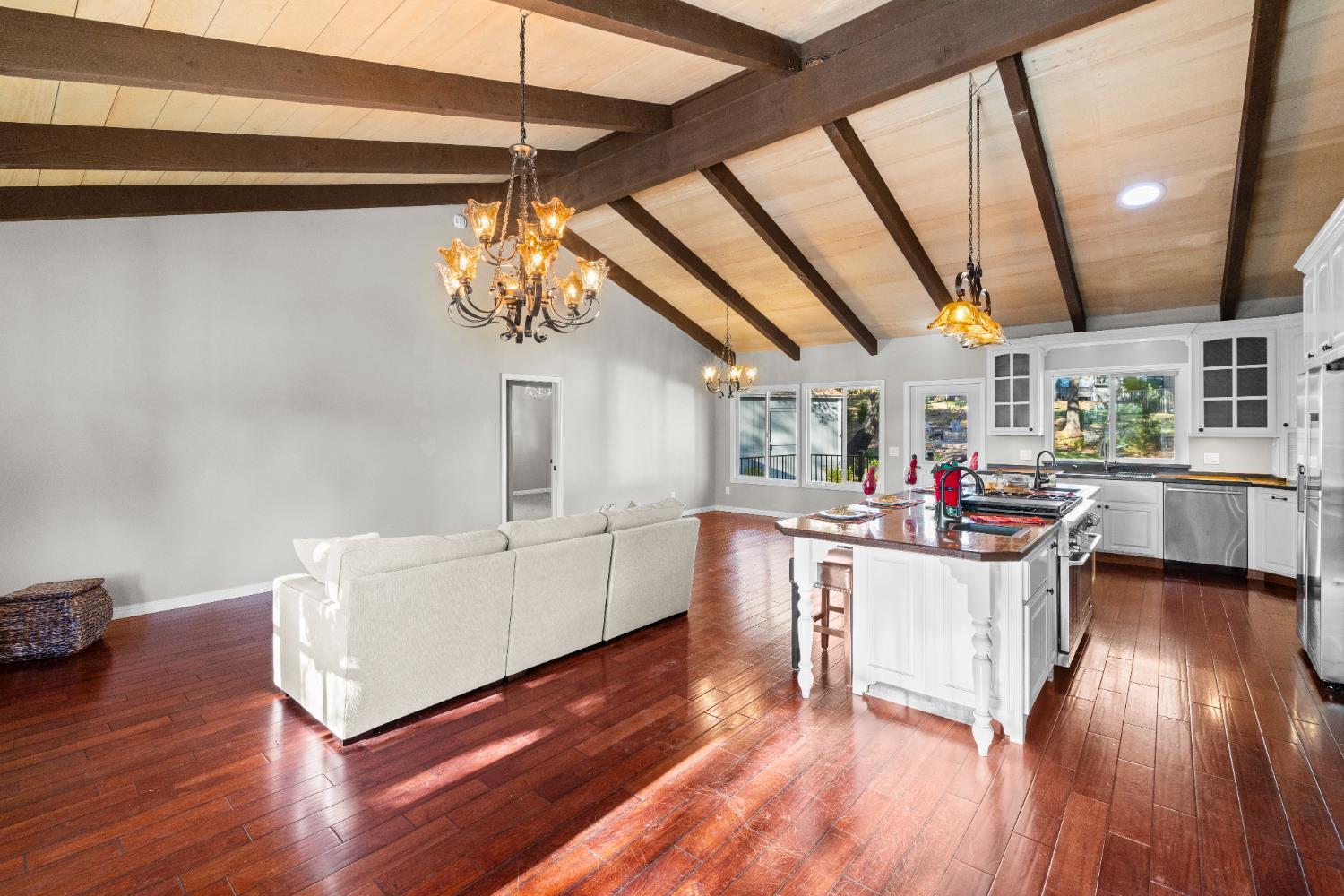 Auburn, California, 95602, United States, 3 Bedrooms Bedrooms, ,2 BathroomsBathrooms,Residential,For Sale,2005903