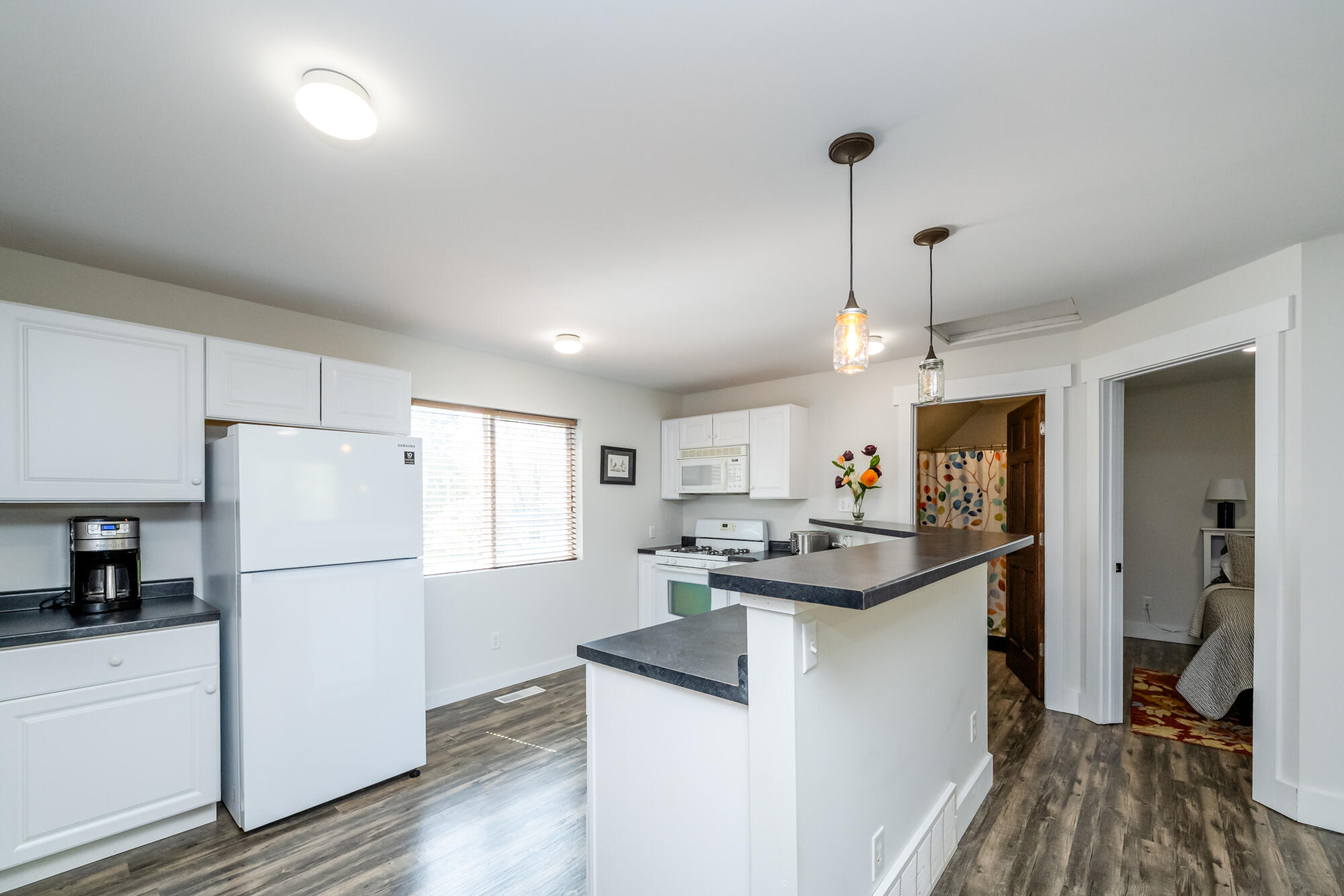 Bridgman, Michigan, 49106, United States, 6 Bedrooms Bedrooms, ,5 BathroomsBathrooms,Residential,For Sale,1921527