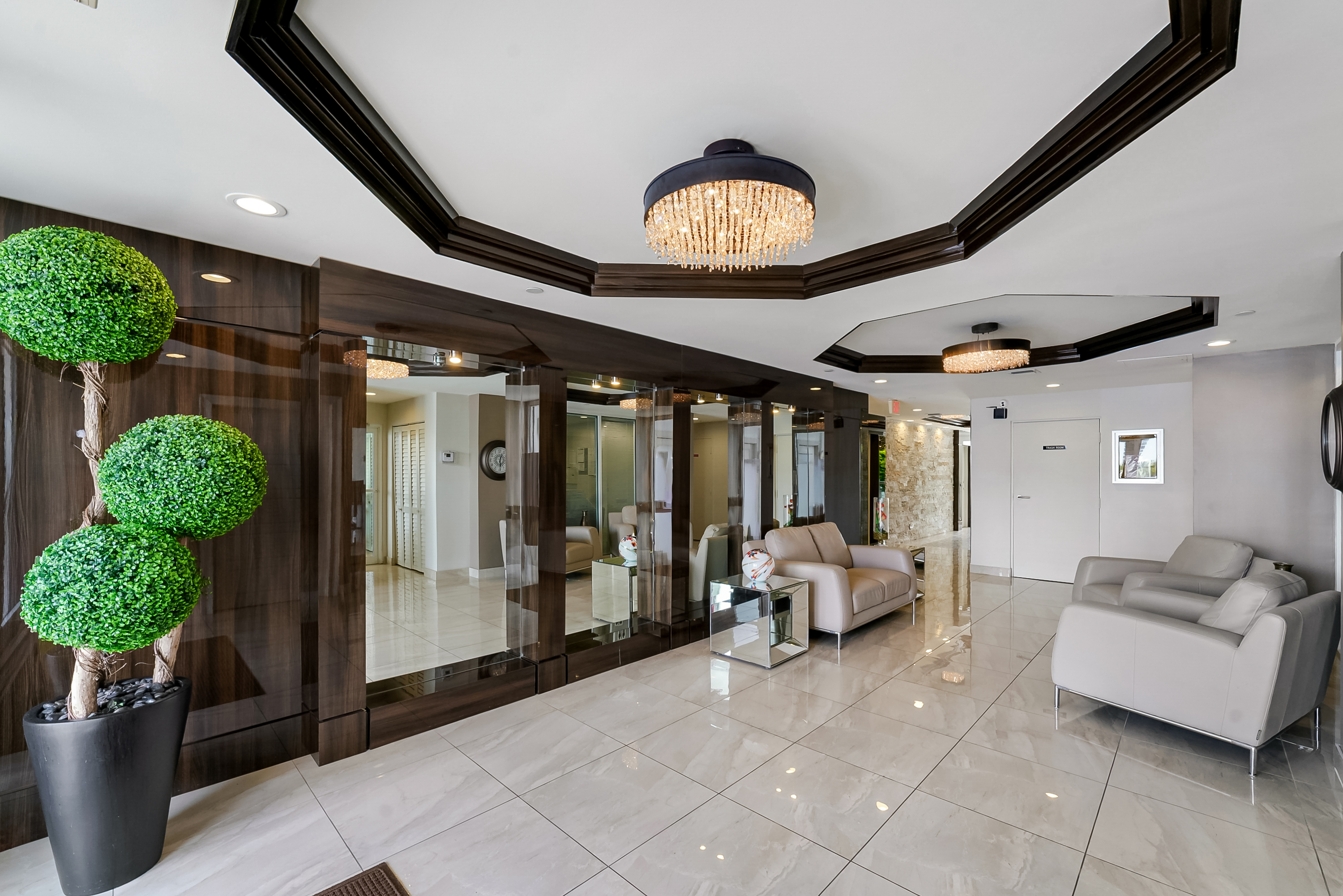  18000 N Bay Rd, Sunny Isles Beach, FL, 33160 - 物件實景