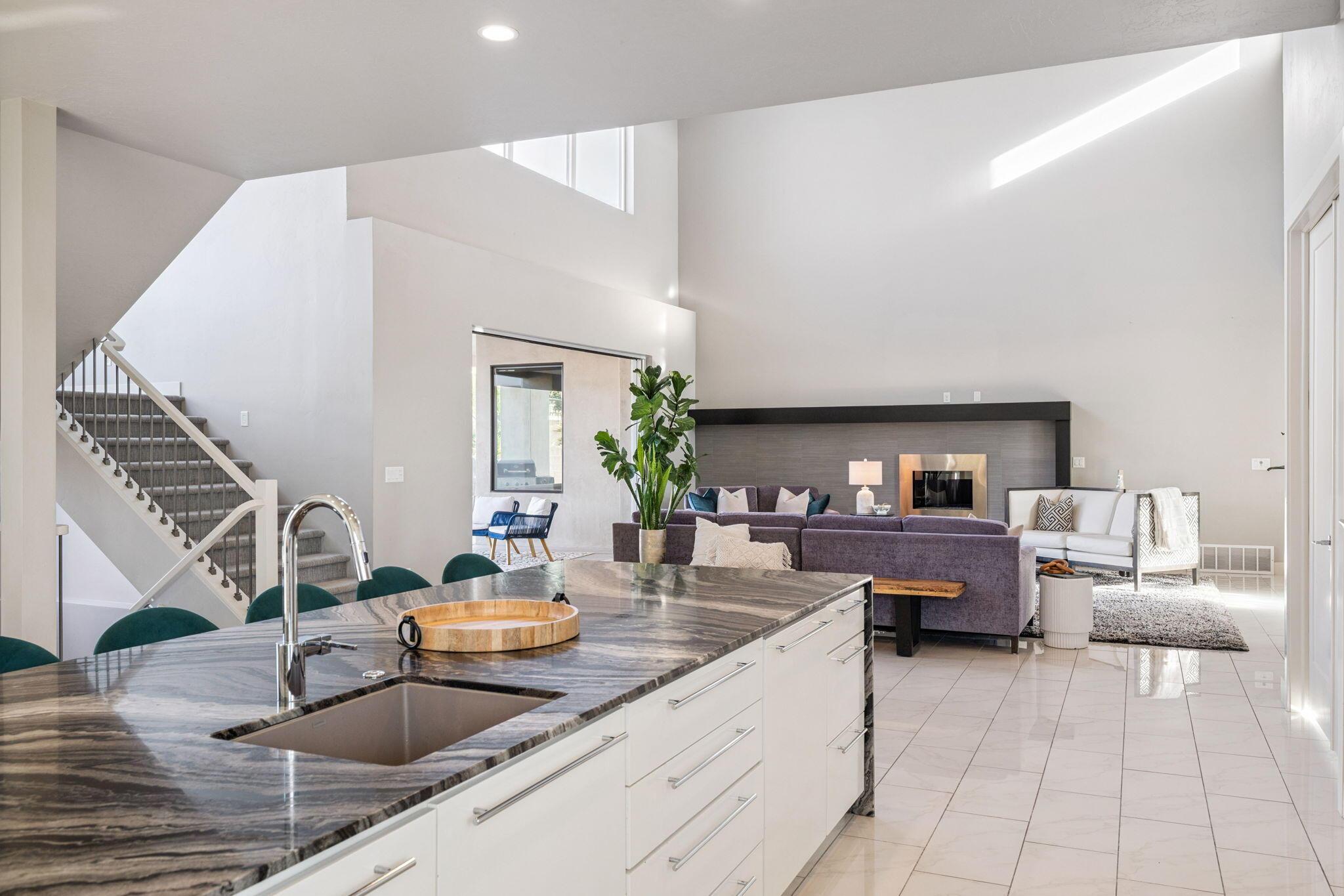 St George, Utah, 84790, United States, 6 Bedrooms Bedrooms, ,6 BathroomsBathrooms,Residential,For Sale,1975386