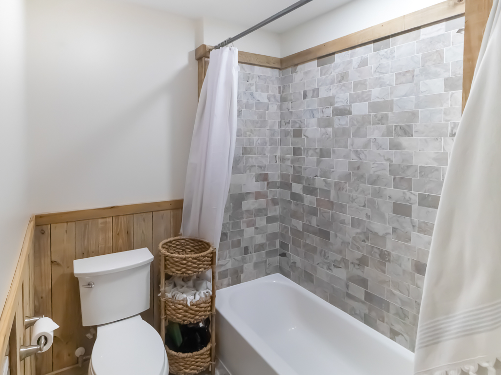 Hilton Head Island, South Carolina, 29926, United States, 3 Bedrooms Bedrooms, ,3 BathroomsBathrooms,Residential,For Sale,1880589
