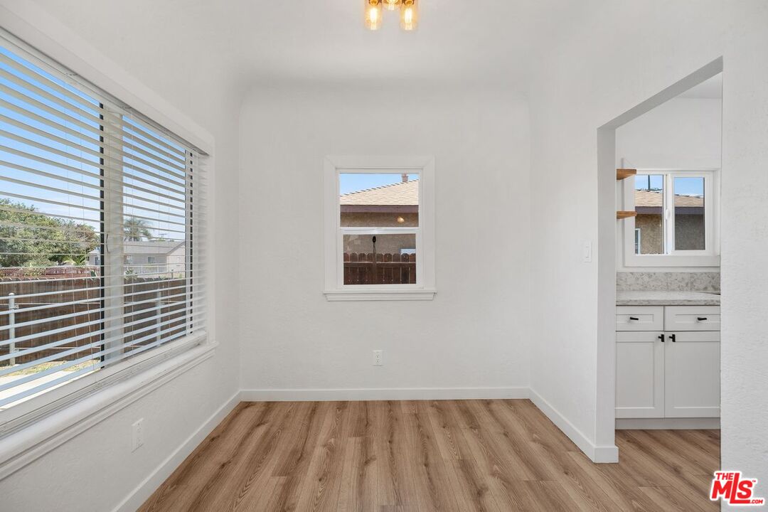 Los Angeles, California, 90059, United States, 2 Bedrooms Bedrooms, ,1 BathroomBathrooms,Residential,For Sale,1847289