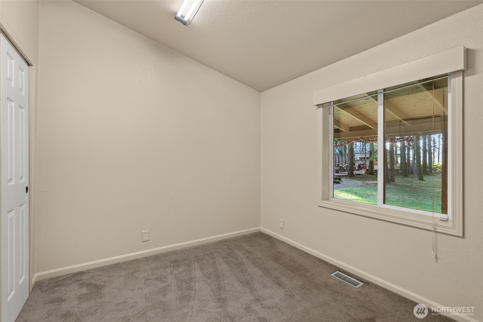 Chehalis, Washington, 98532, United States, 2 Bedrooms Bedrooms, ,1 BathroomBathrooms,Residential,For Sale,2002631