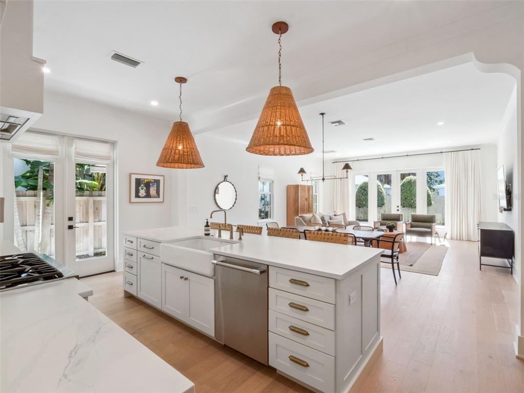 Winter Park, Florida, 32789, United States, 3 Bedrooms Bedrooms, ,5 BathroomsBathrooms,Residential,For Sale,1993312