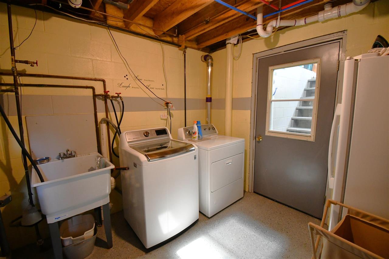 Charlevoix, Michigan, 49720, United States, 5 Bedrooms Bedrooms, ,5 BathroomsBathrooms,Residential,For Sale,1948614