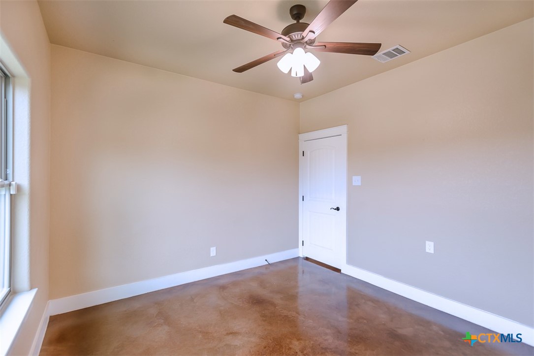 Gatesville, Texas, 76528, United States, 3 Bedrooms Bedrooms, ,3 BathroomsBathrooms,Residential,For Sale,1989706