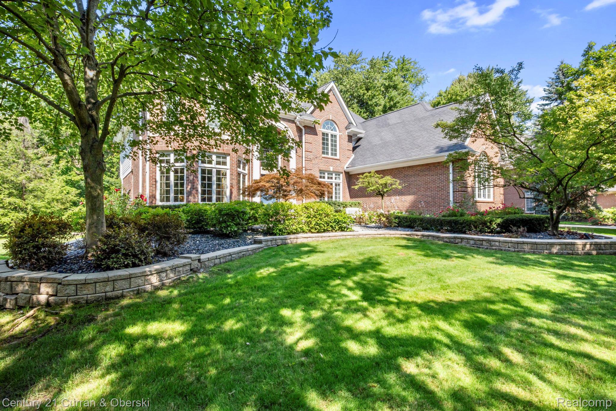 Novi, Michigan, 48374, United States, 4 Bedrooms Bedrooms, ,6 BathroomsBathrooms,Residential,For Sale,1914653