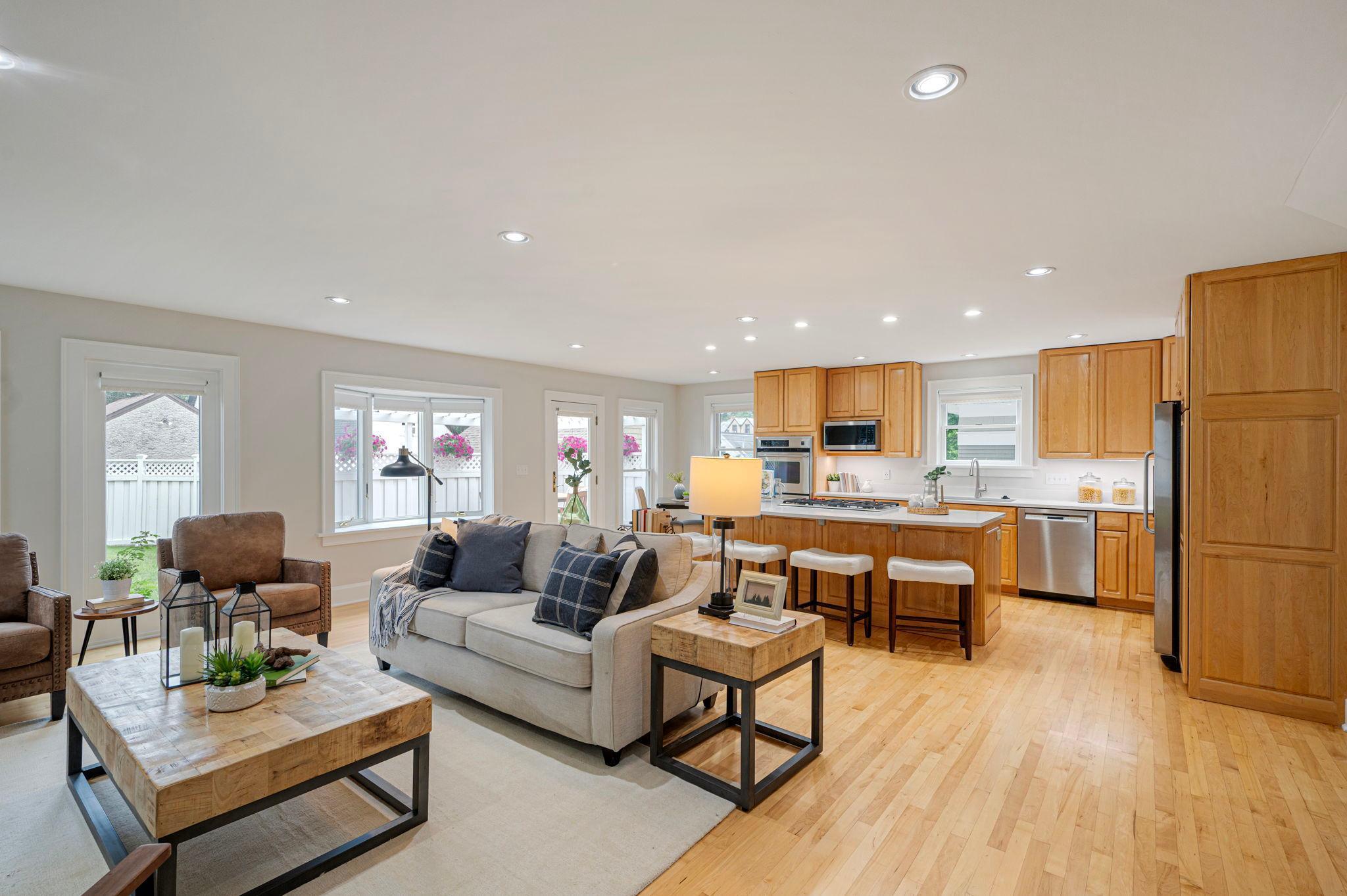 Saint Paul, Minnesota, 55105, United States, 4 Bedrooms Bedrooms, ,2 BathroomsBathrooms,Residential,For Sale,1919554