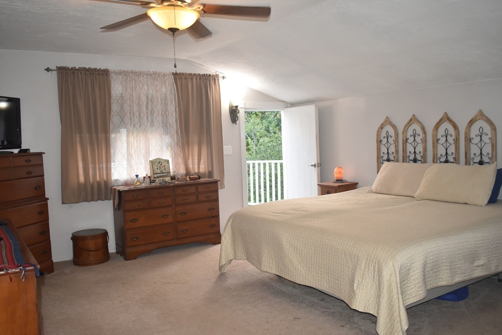 Spencer, Massachusetts, 01562, United States, 5 Bedrooms Bedrooms, ,4 BathroomsBathrooms,Residential,For Sale,1942925