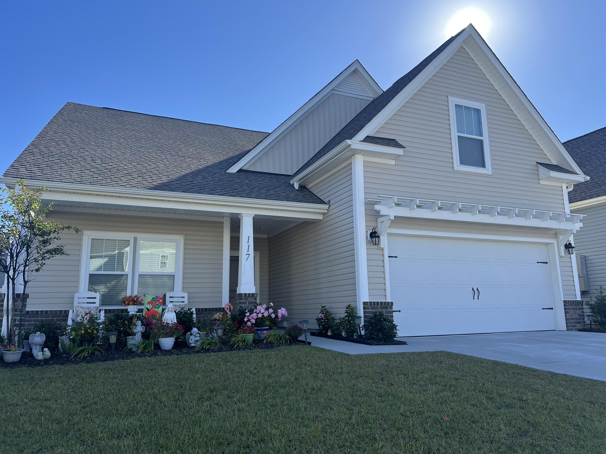 Summerville, South Carolina, 29486, United States, 4 Bedrooms Bedrooms, ,3 BathroomsBathrooms,Residential,For Sale,1882681