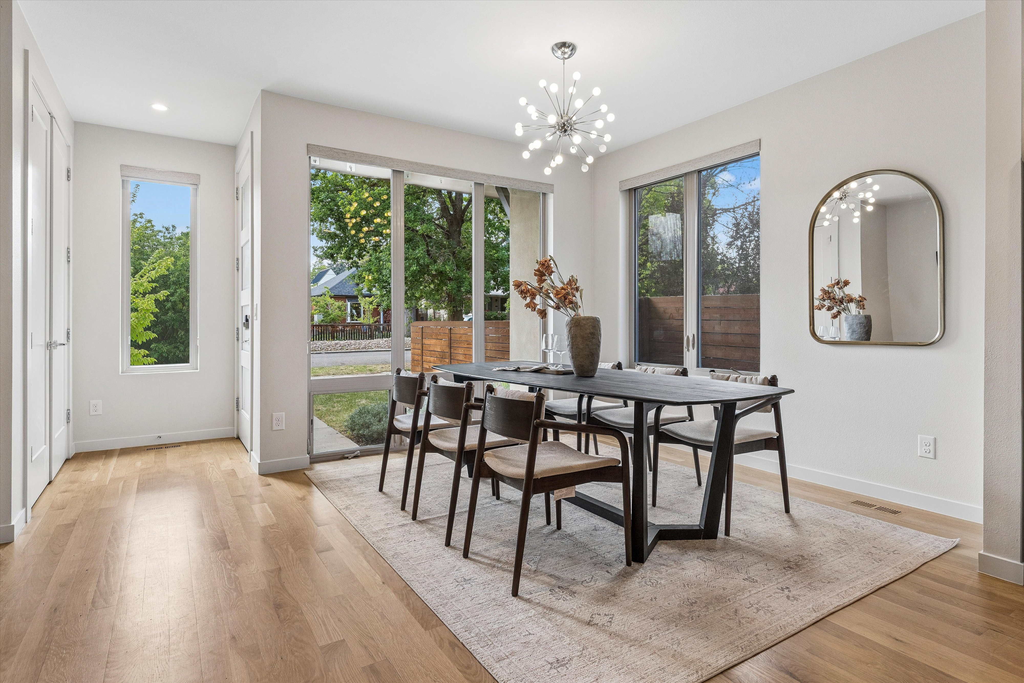  Thoughtfully Designed and Exceptional Quality Duplex - 物件實景