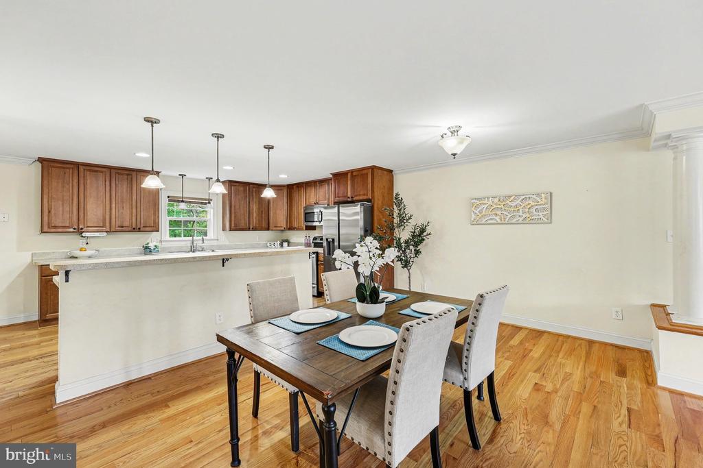 Winchester, Virginia, 22602, United States, 4 Bedrooms Bedrooms, ,3 BathroomsBathrooms,Residential,For Sale,2040713