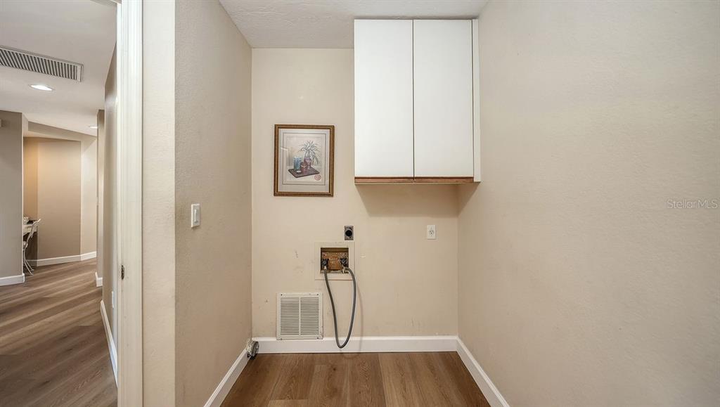 Sarasota, Florida, 34238, United States, 2 Bedrooms Bedrooms, ,2 BathroomsBathrooms,Residential,For Sale,1989499