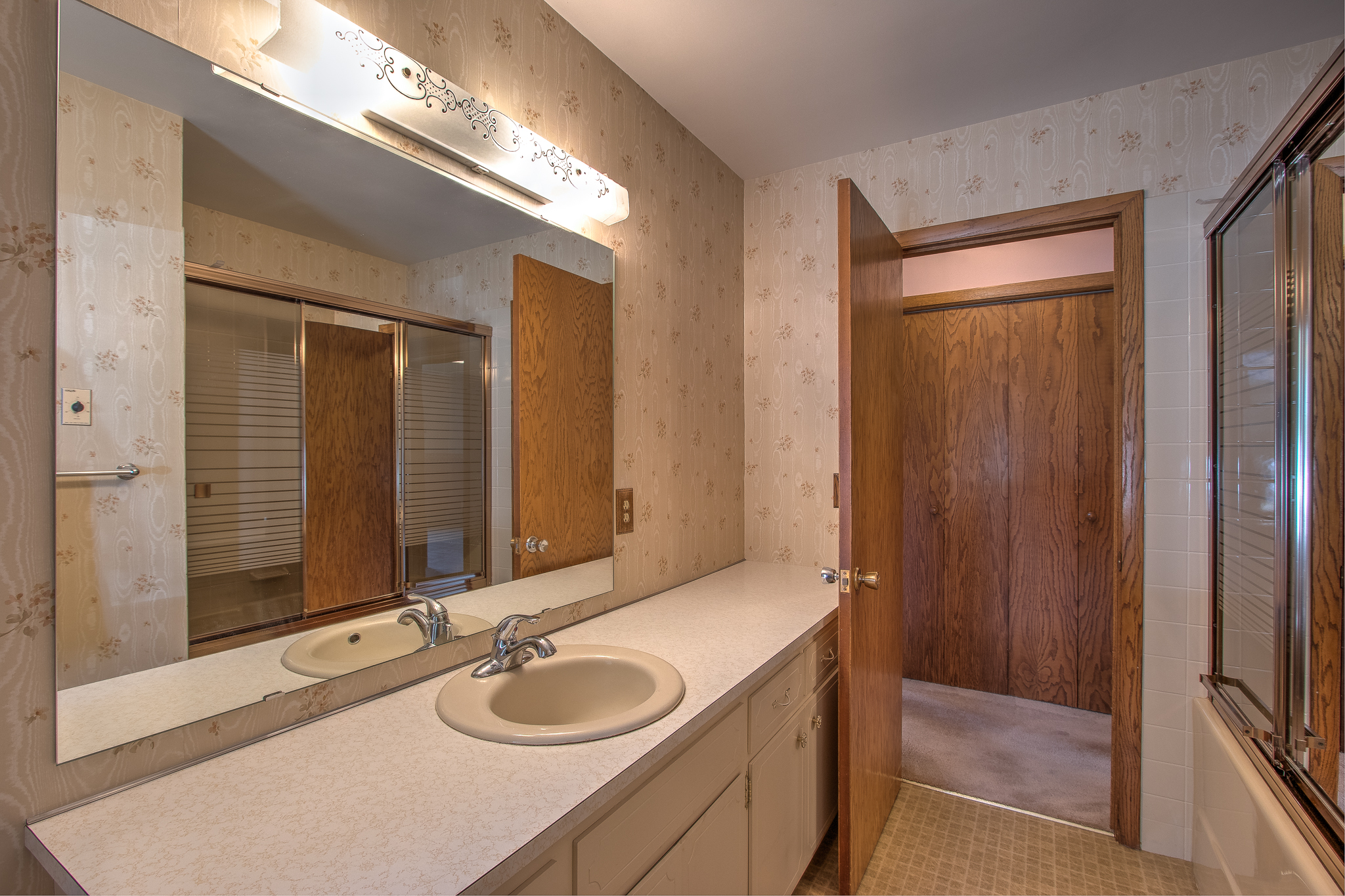 Cambridge, Minnesota, 55008, United States, 4 Bedrooms Bedrooms, ,1 BathroomBathrooms,Residential,For Sale,1973856