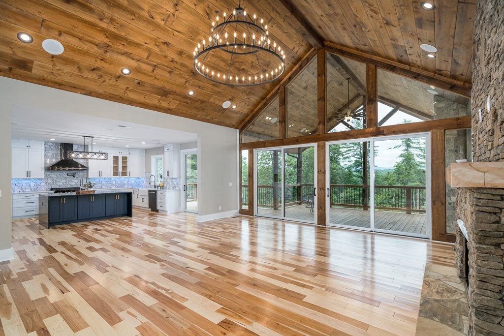 Ellijay, Georgia, 30540, United States, 4 Bedrooms Bedrooms, ,5 BathroomsBathrooms,Residential,For Sale,1858982