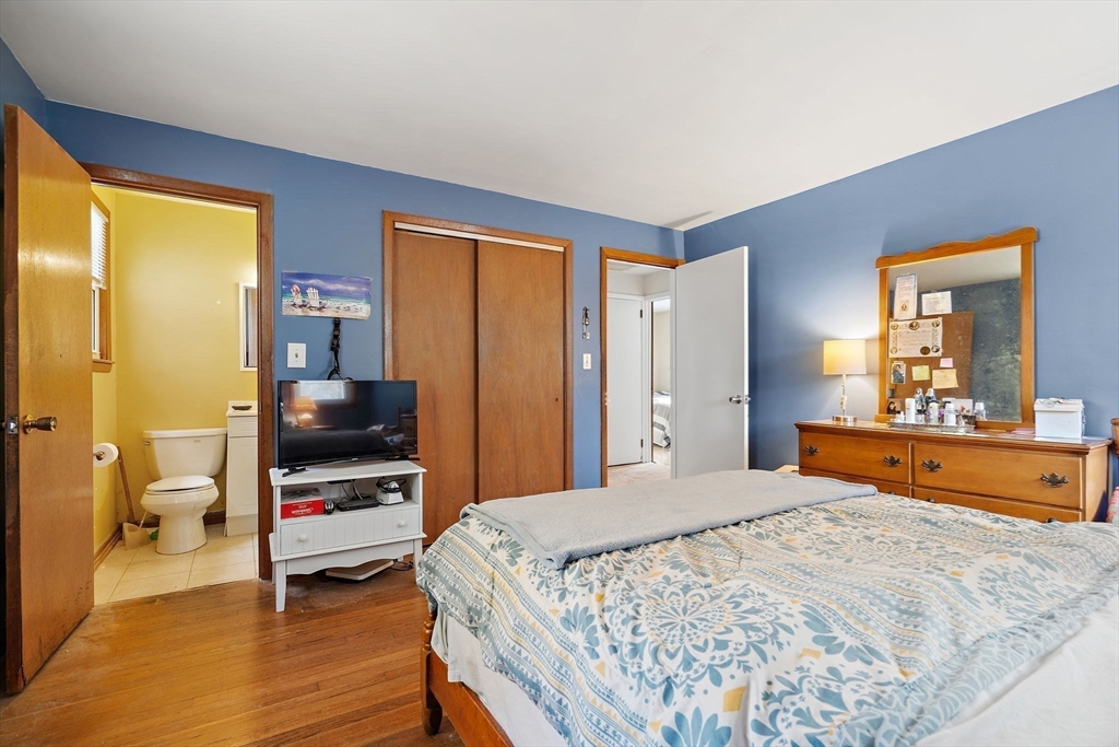 Sudbury, Massachusetts, 01776, United States, 3 Bedrooms Bedrooms, ,2 BathroomsBathrooms,Residential,For Sale,1991696