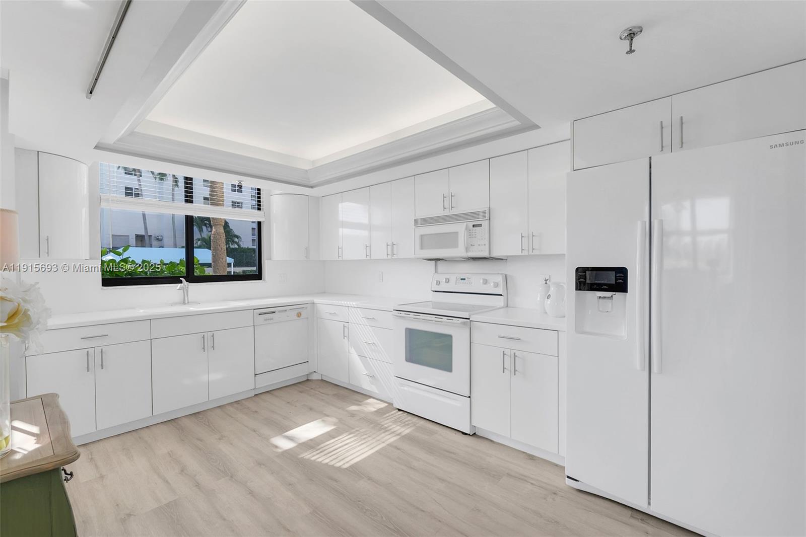 Pompano Beach, Florida, 33062, United States, 2 Bedrooms Bedrooms, ,2 BathroomsBathrooms,Residential,For Sale,1996821