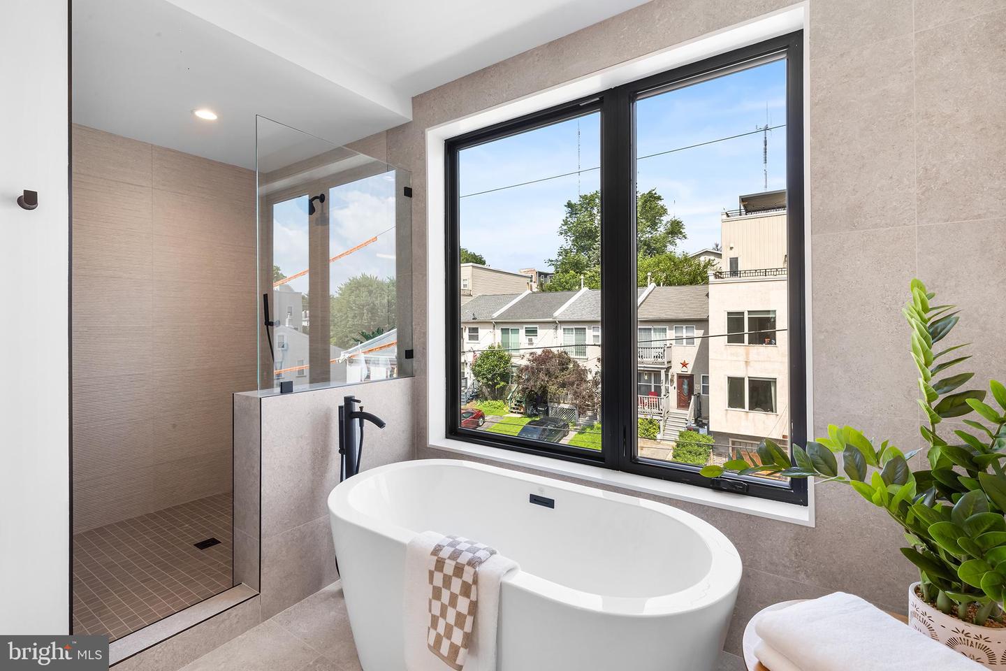 Philadelphia, Pennsylvania, 19128, United States, 4 Bedrooms Bedrooms, ,4 BathroomsBathrooms,Residential,For Sale,1898487