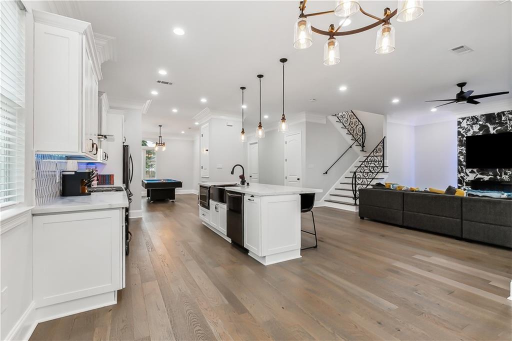 New Orleans, Louisiana, 70122, United States, 4 Bedrooms Bedrooms, ,4 BathroomsBathrooms,Residential,For Sale,1941727