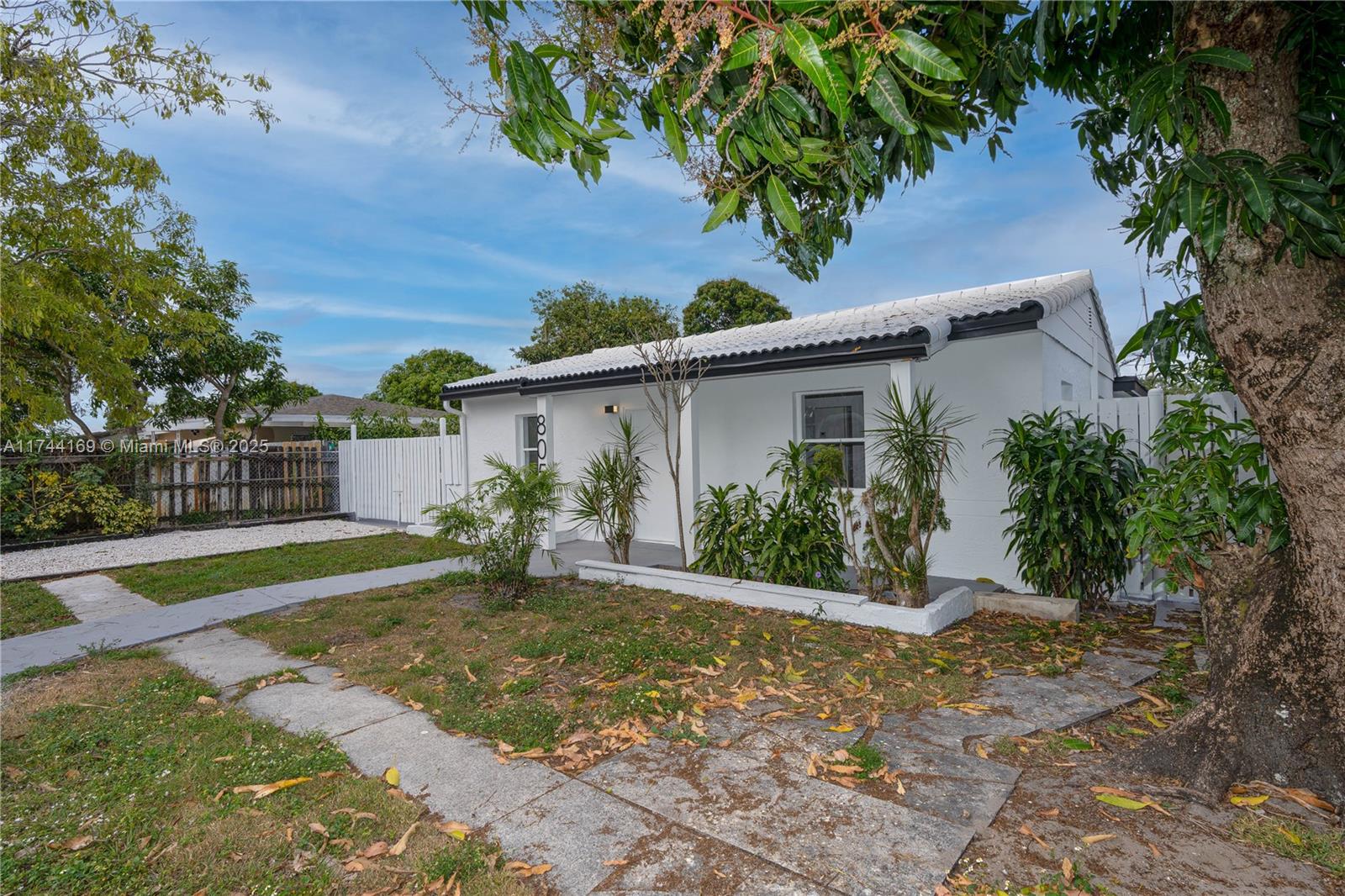 Opa-locka, Florida, 33054, United States, 3 Bedrooms Bedrooms, ,2 BathroomsBathrooms,Residential,For Sale,1981872