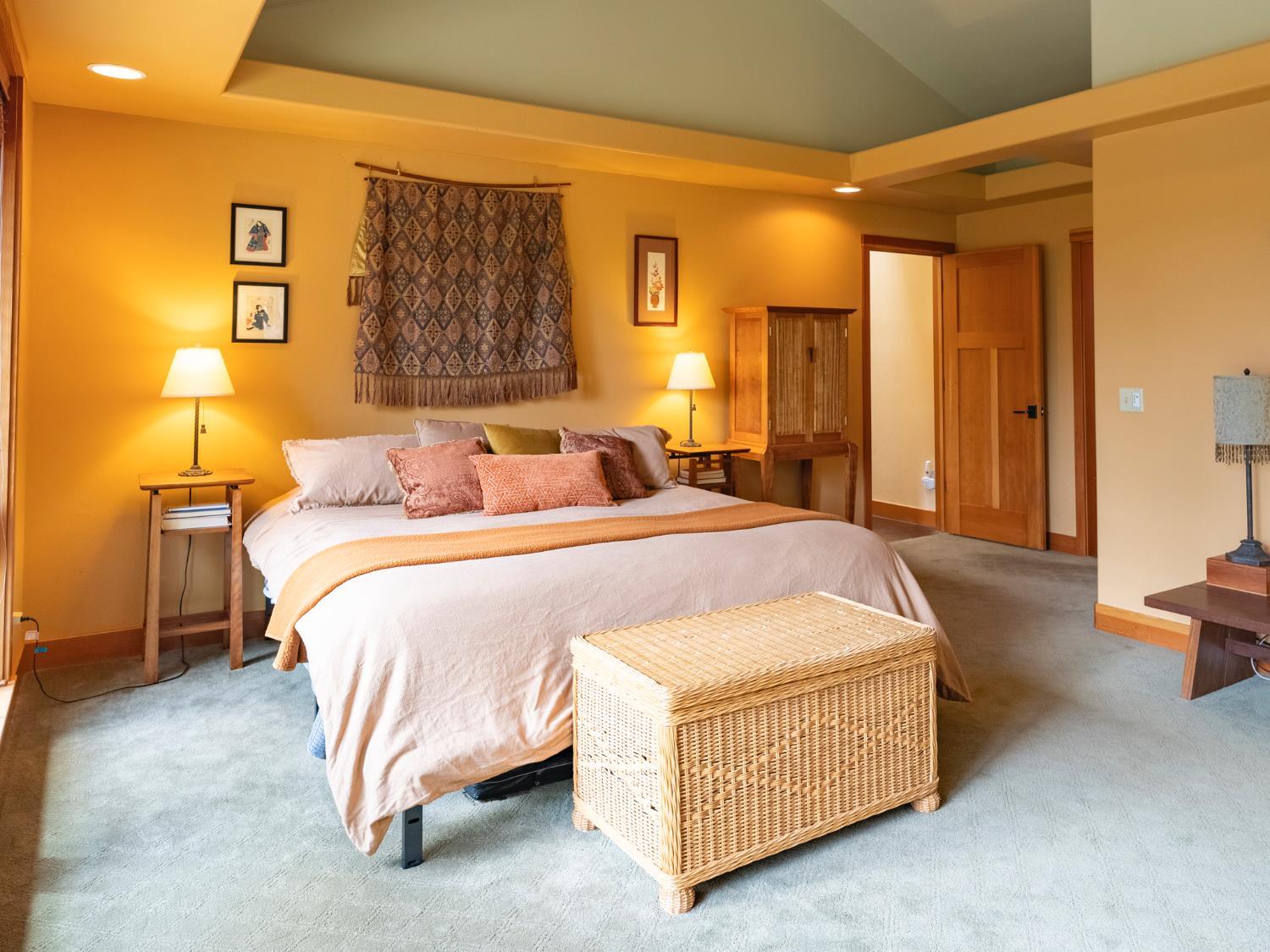 Nevada City, California, 95959, United States, 3 Bedrooms Bedrooms, ,3 BathroomsBathrooms,Residential,For Sale,1987910