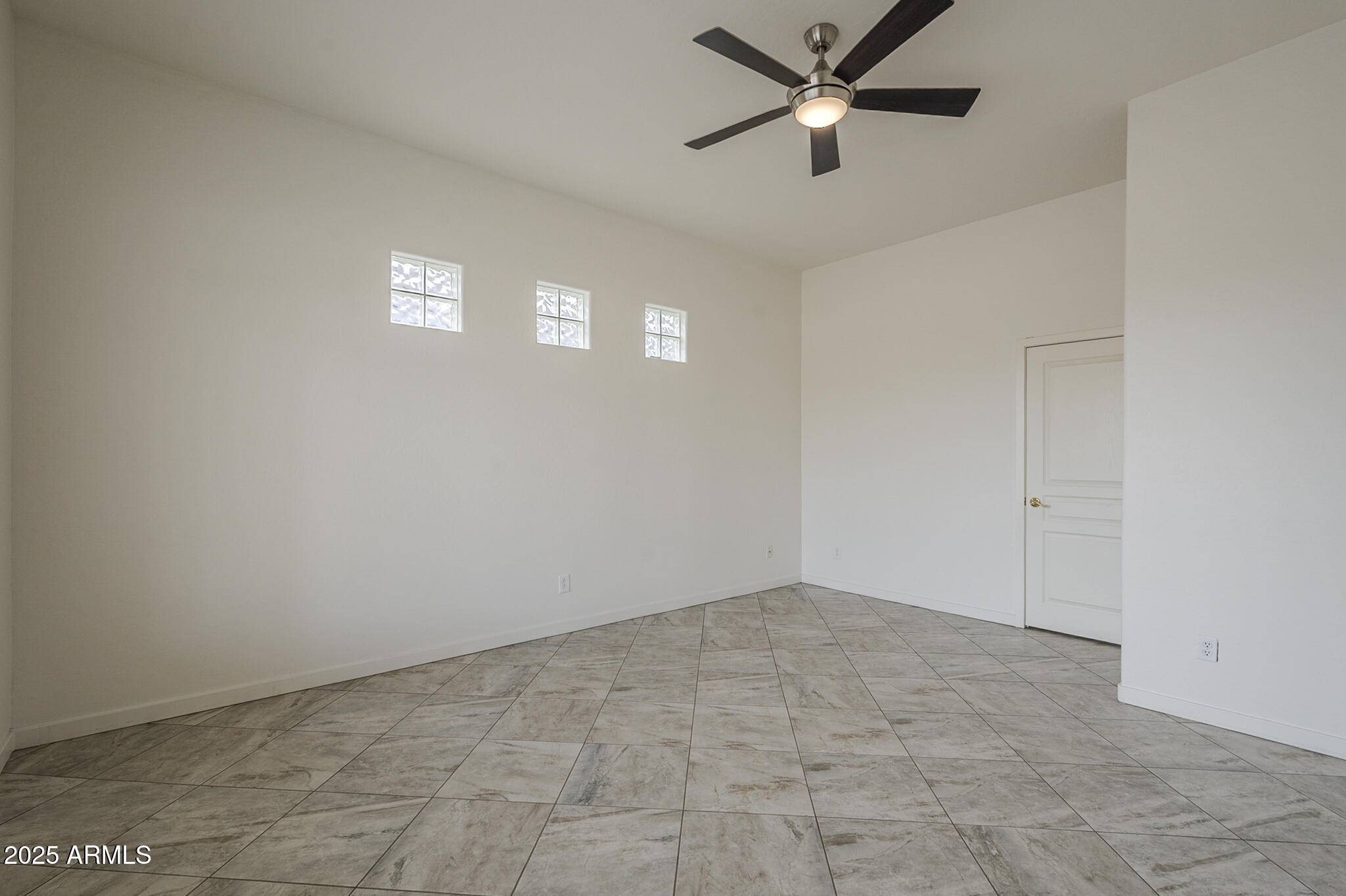 Phoenix, Arizona, 85042, United States, 3 Bedrooms Bedrooms, ,Residential,For Sale,1939131