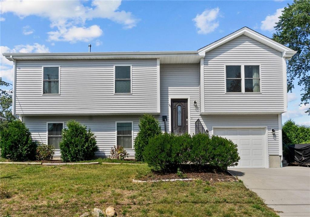 Cranston, Rhode Island, 02910, United States, 3 Bedrooms Bedrooms, ,3 BathroomsBathrooms,Residential,For Sale,1915562