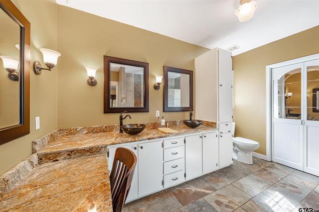 Winona, Texas, 75792, United States, 4 Bedrooms Bedrooms, ,2 BathroomsBathrooms,Residential,For Sale,1995143