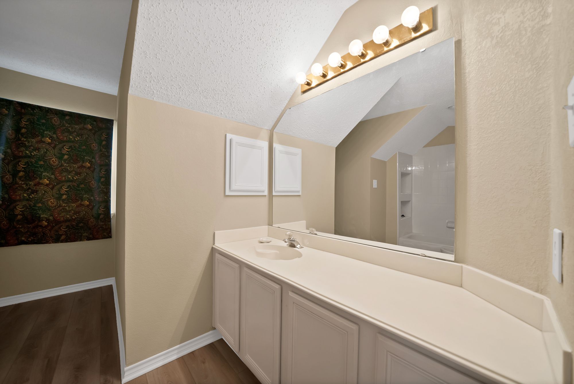  2129 Brentcove Drive, Grapevine, TX, 76051 - 物件實景