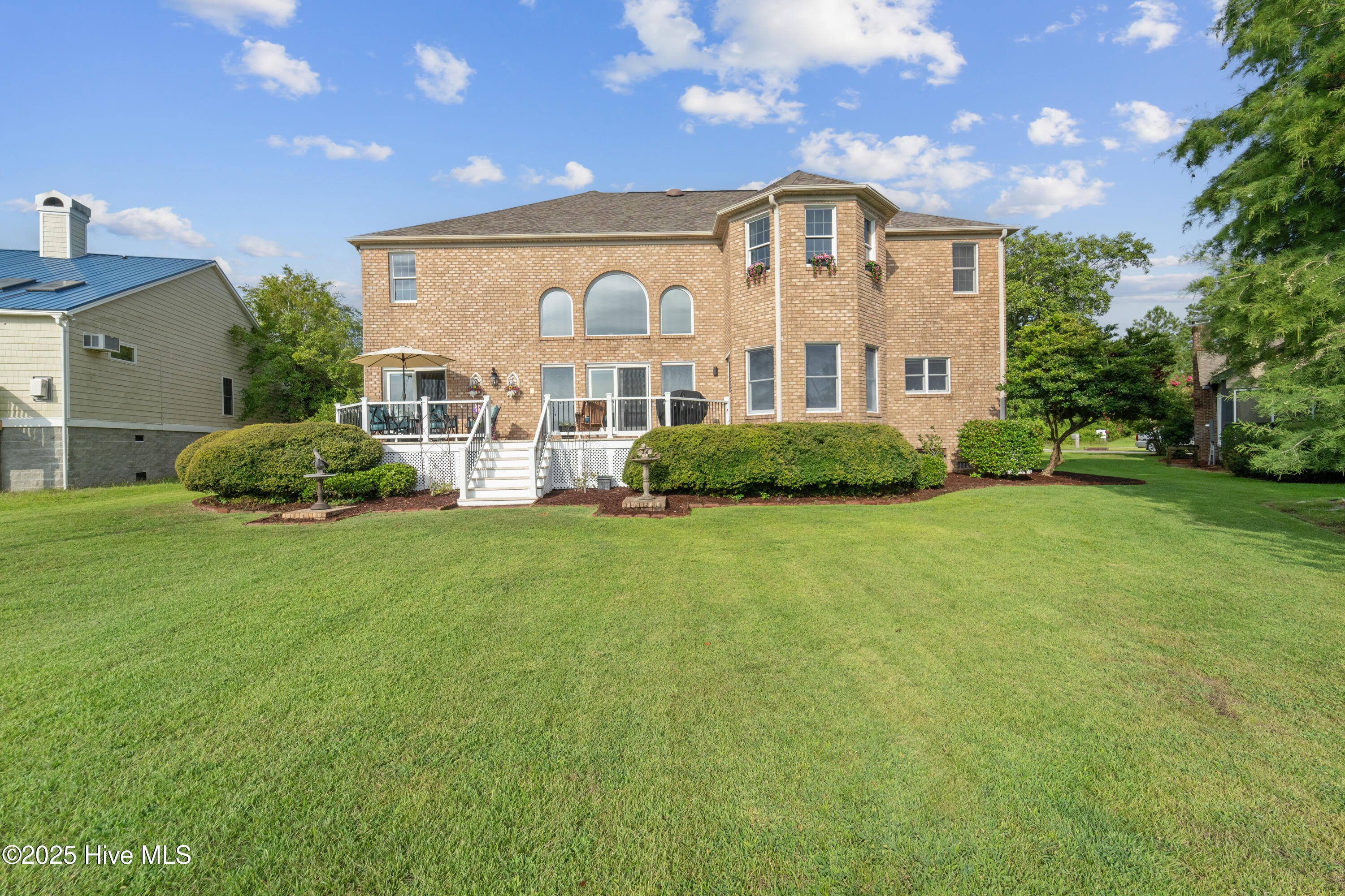 New Bern, North Carolina, 28560, United States, 4 Bedrooms Bedrooms, ,3 BathroomsBathrooms,Residential,For Sale,1907556