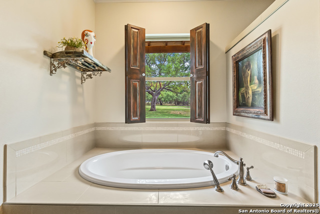 Bandera, Texas, 78003, United States, 2 Bedrooms Bedrooms, ,4 BathroomsBathrooms,Residential,For Sale,1784008