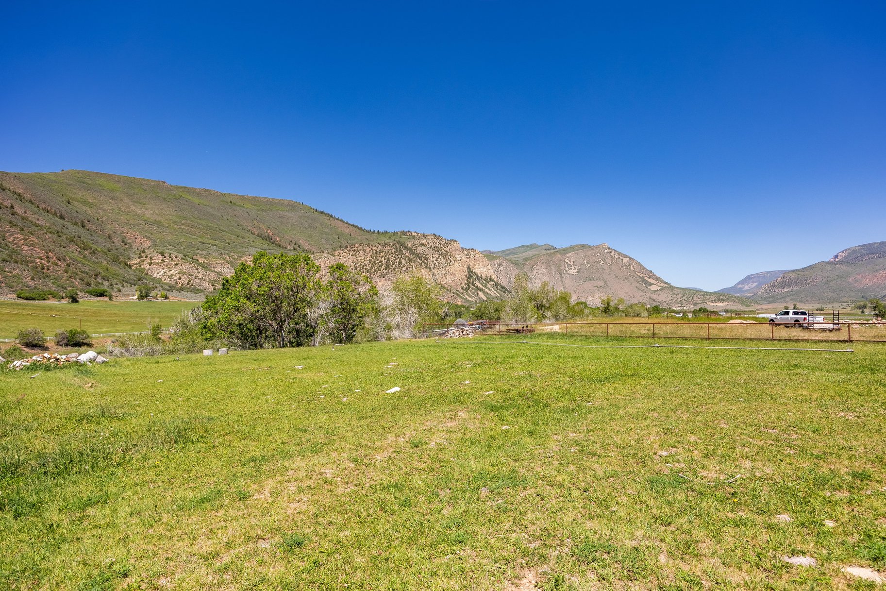 4,000+ SF Home, 1 Acre, Duchesne River Fly Fishing Easement - 物件實景