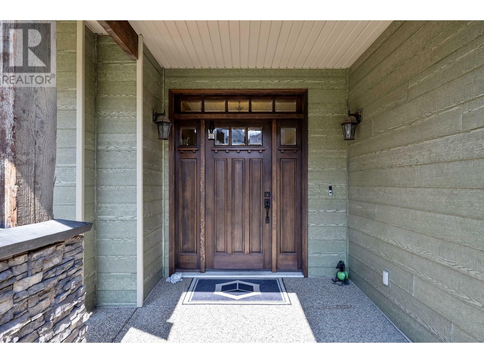 KELOWNA, British Columbia, V1P 1R7, CA, 5 Bedrooms Bedrooms, ,3 BathroomsBathrooms,Residential,For Sale,1837327