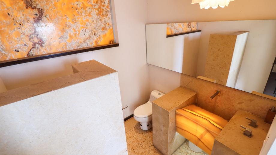 Santa Mar?a, Morelia, Michoacán de Ocampo, 58090, Mexico, 4 Bedrooms Bedrooms, ,5 BathroomsBathrooms,Residential,For Sale,Santa Mar?a,1444287