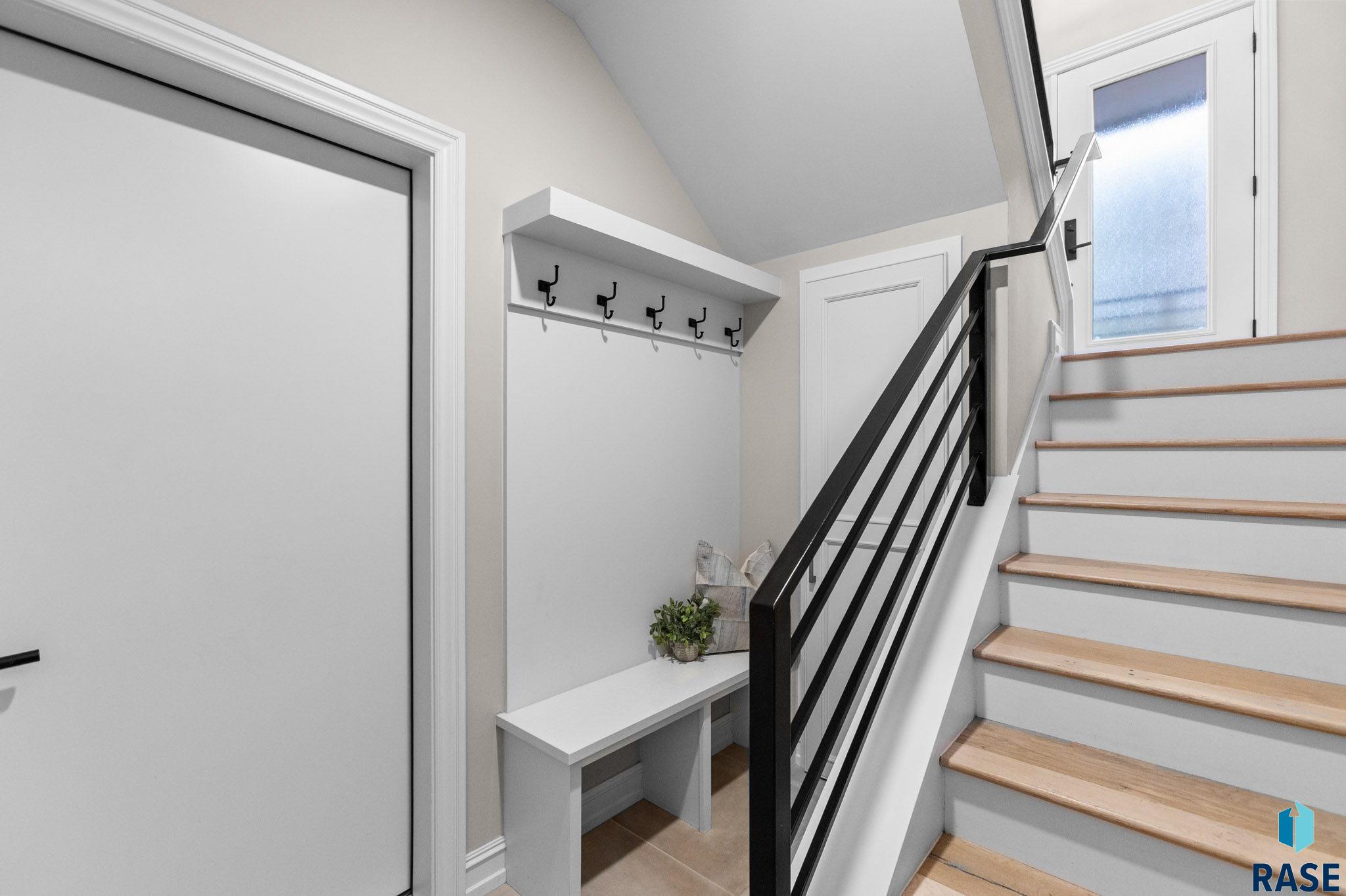 Sioux Falls, South Dakota, 57106, United States, 3 Bedrooms Bedrooms, ,2 BathroomsBathrooms,Residential,For Sale,1986319