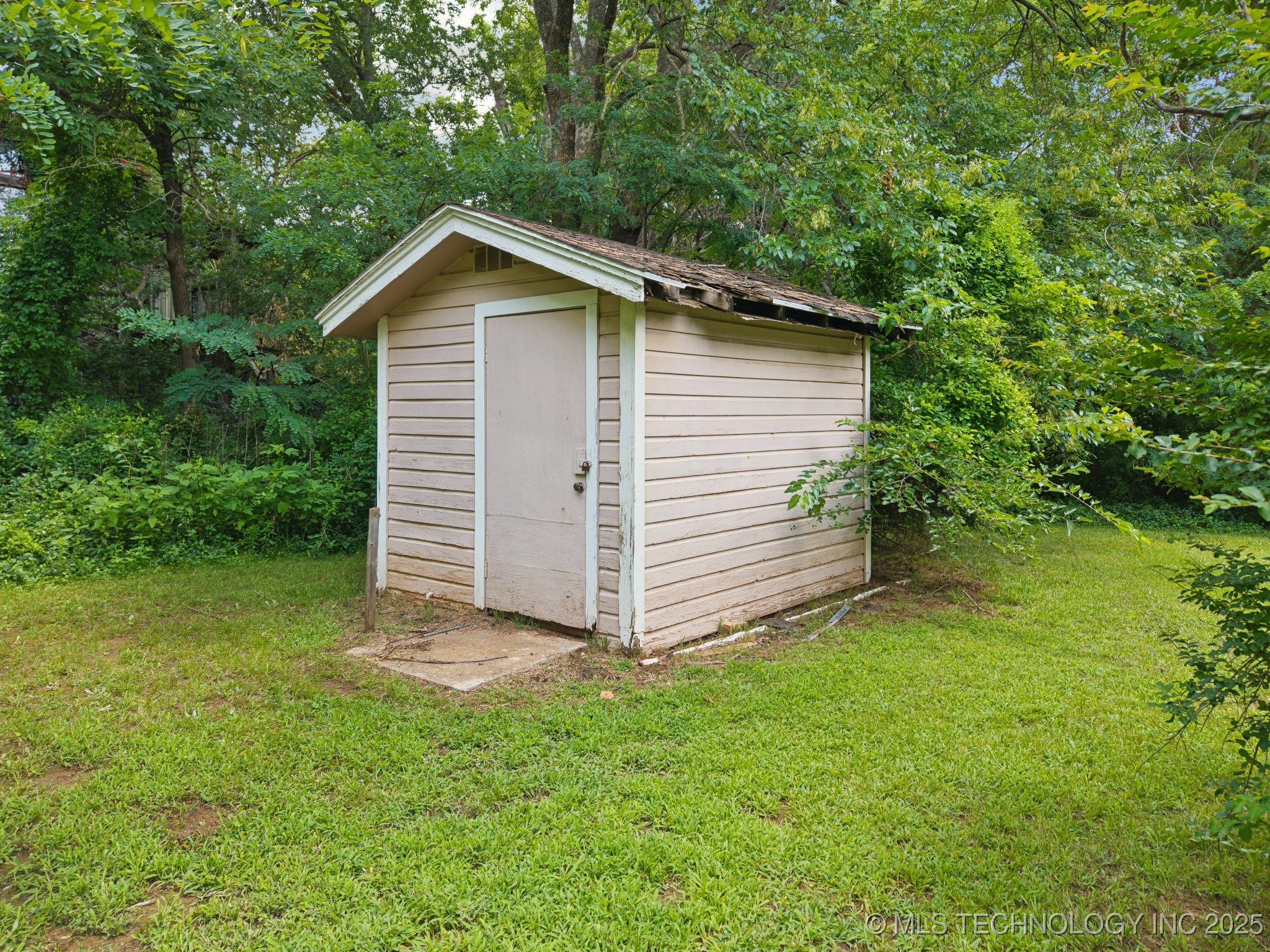 Tulsa, Oklahoma, 74132, United States, ,Residential,For Sale,1885174