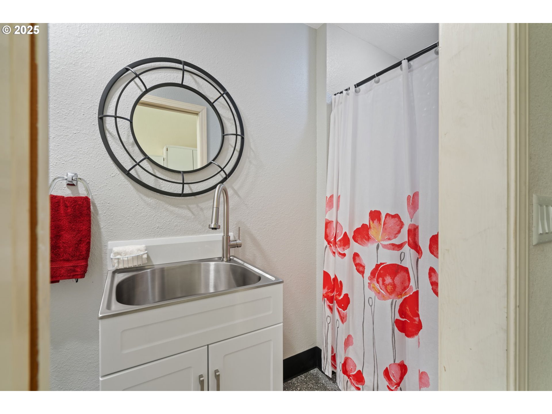 Vancouver, Washington, 98685, United States, 3 Bedrooms Bedrooms, ,4 BathroomsBathrooms,Residential,For Sale,2003472