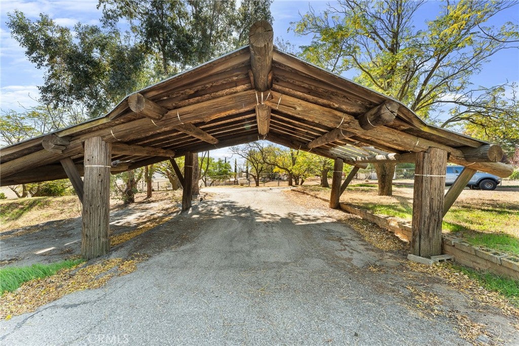 Banning, California, 92220, United States, 6 Bedrooms Bedrooms, ,4 BathroomsBathrooms,Residential,For Sale,1977497