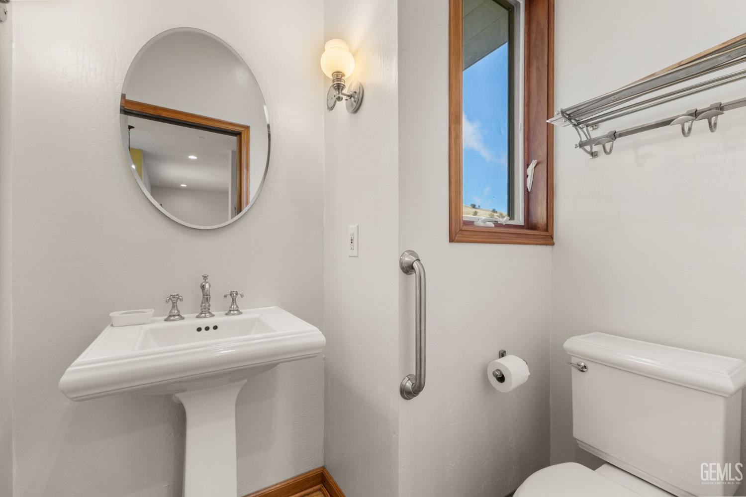 Lebec, California, 93243, United States, 3 Bedrooms Bedrooms, ,3 BathroomsBathrooms,Residential,For Sale,1999021