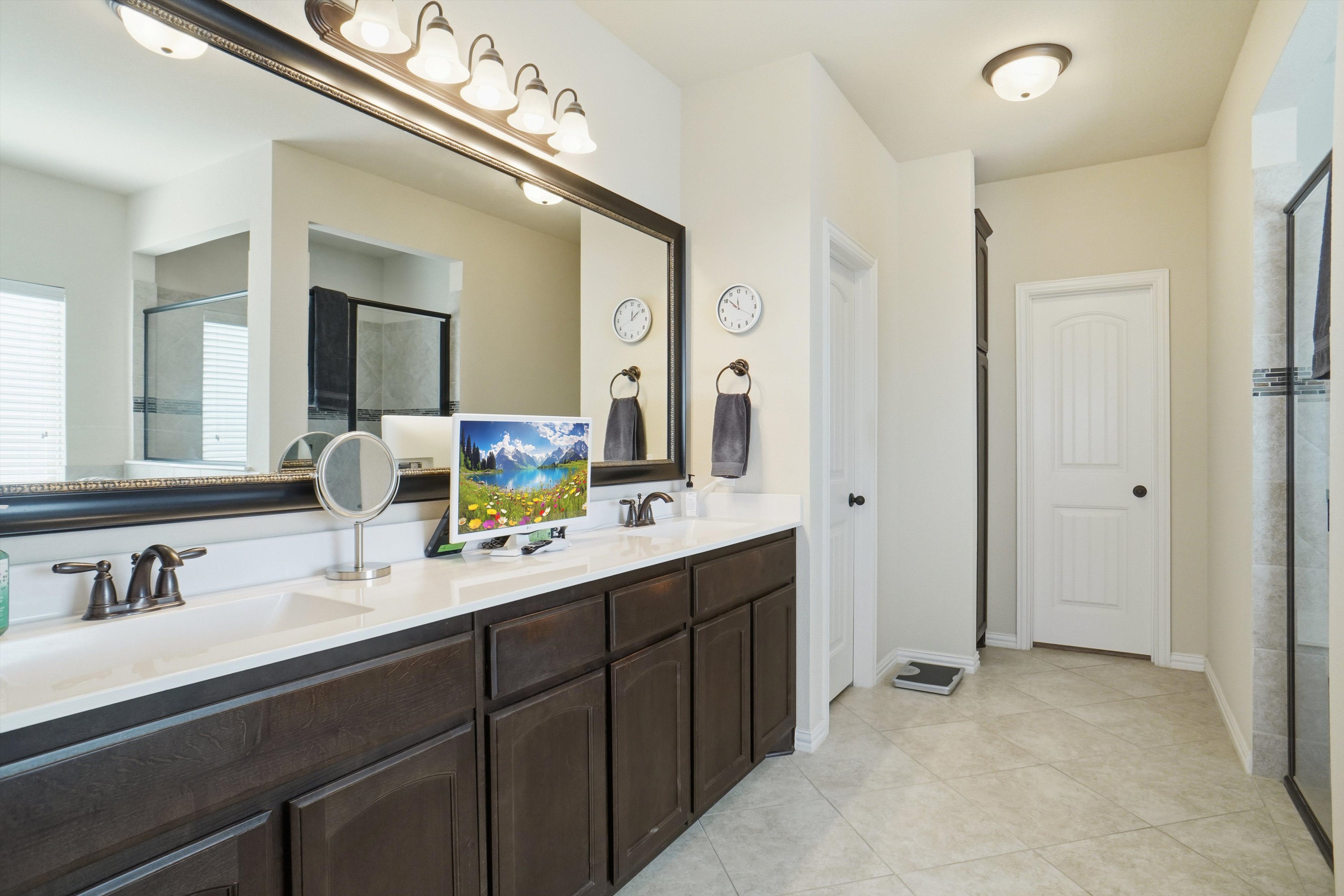 Decatur, Texas, 76234, United States, 3 Bedrooms Bedrooms, ,3 BathroomsBathrooms,Residential,For Sale,1992458