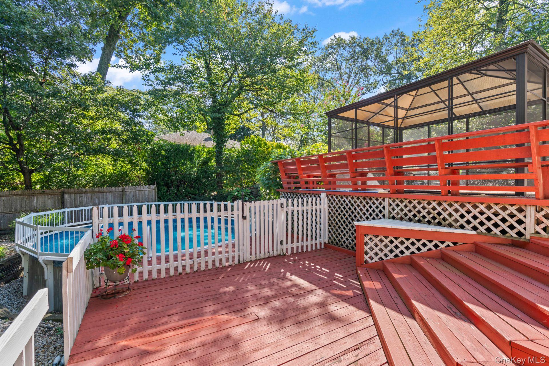 East Northport, New York, 11731, United States, 3 Bedrooms Bedrooms, ,2 BathroomsBathrooms,Residential,For Sale,1942269