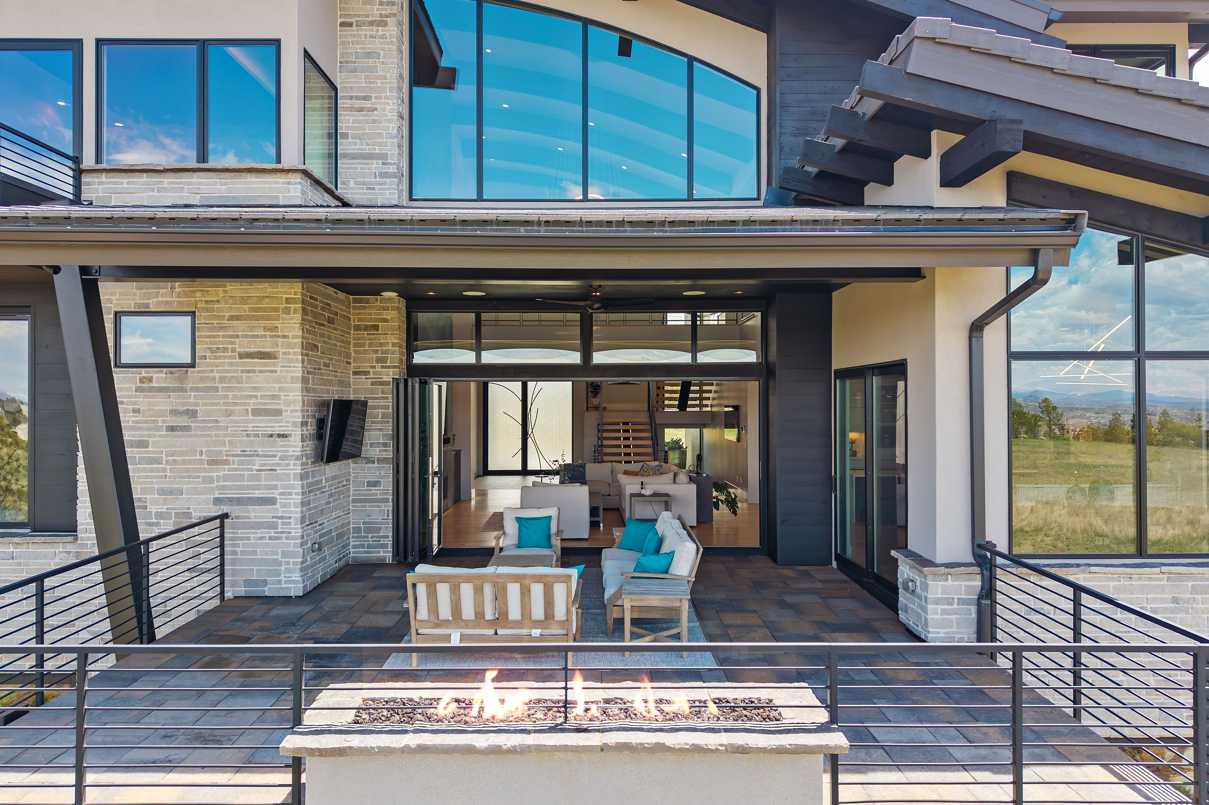  5 Bedroom  7 Bathroom Residence in 3+ Acres With Unobstructed Mountain Views - 物件實景