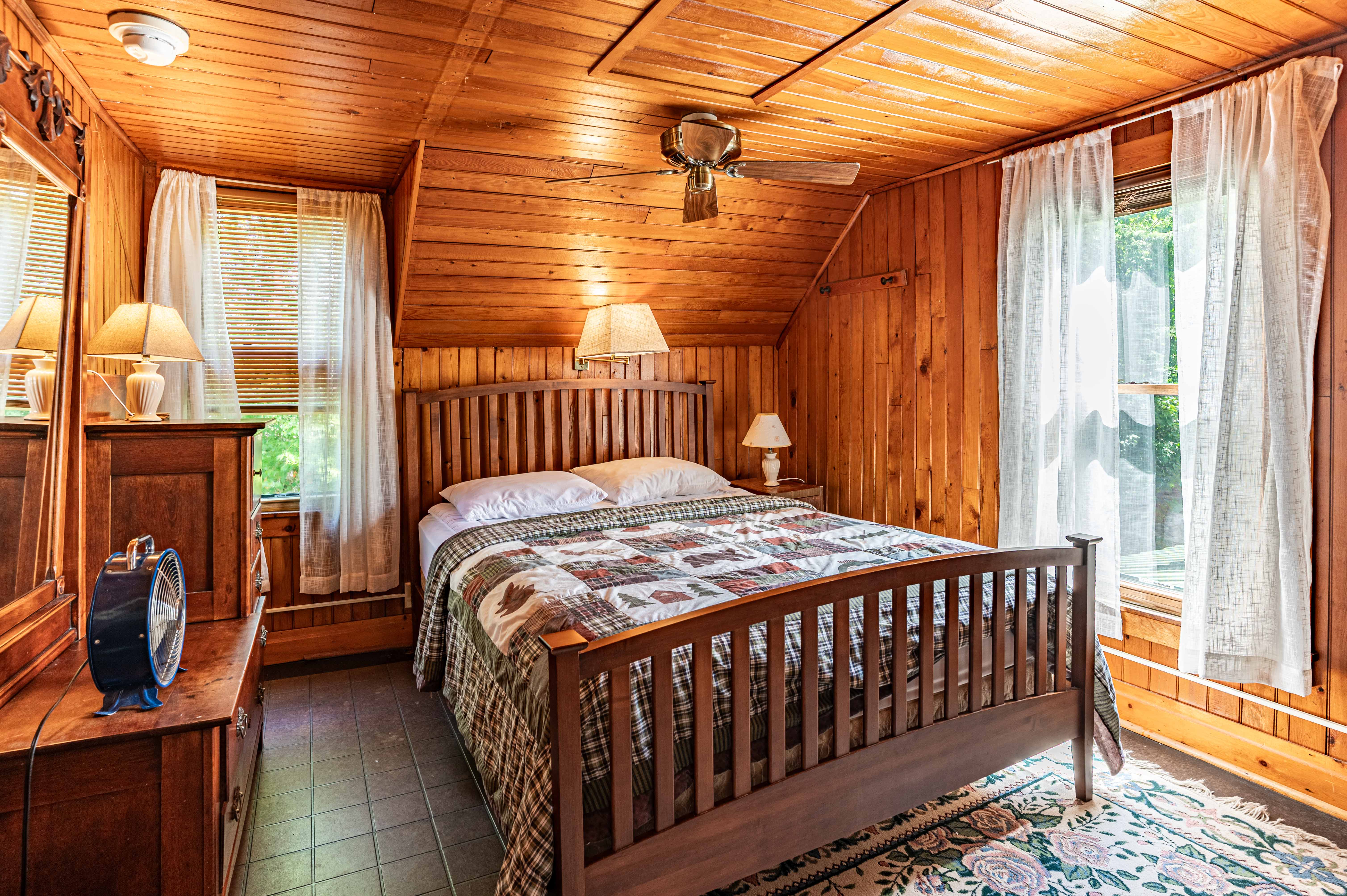  Historic Ramblers Lodge on Fourth Lake - 物件實景