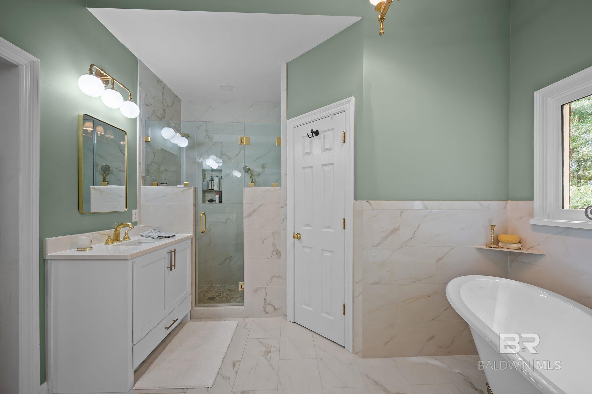 Silverhill, Alabama, 36576, United States, 4 Bedrooms Bedrooms, ,4 BathroomsBathrooms,Residential,For Sale,1910882