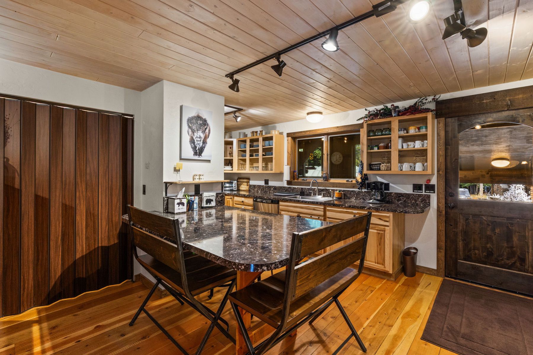  708 US Highway 212 W - 物件實景