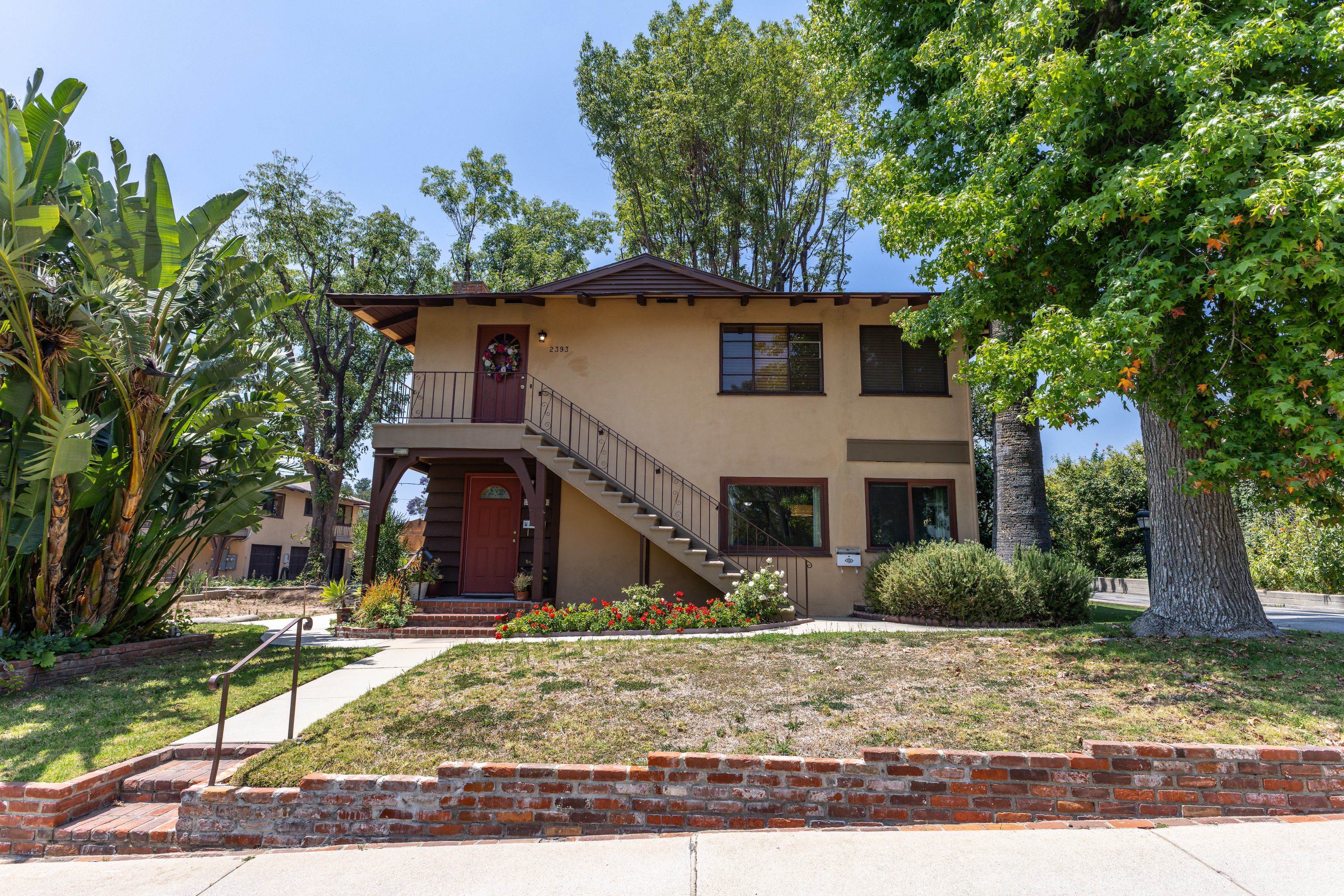  2391 El Molino Ave - 物件實景