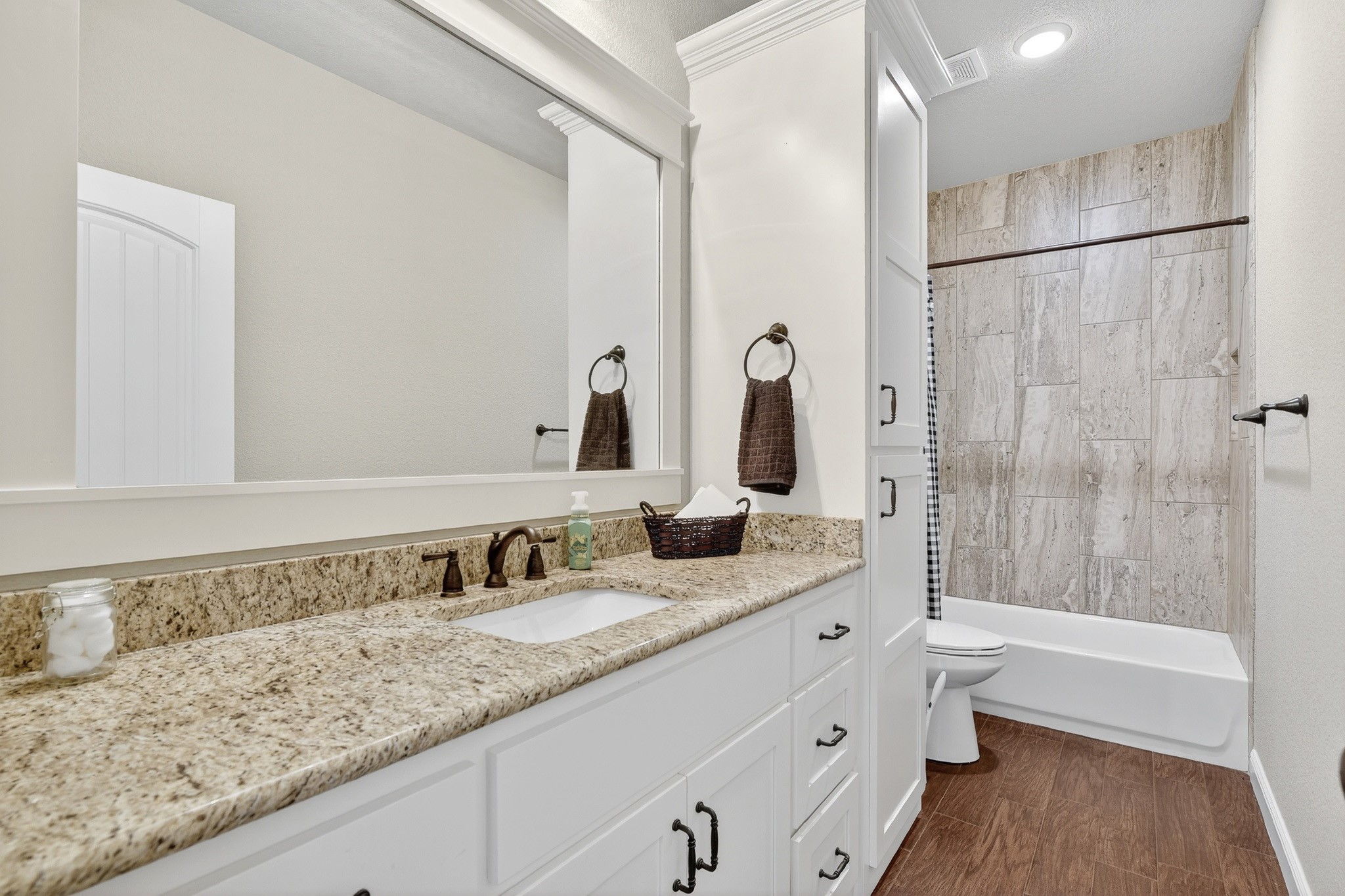 Paradise, Texas, 76073, United States, 3 Bedrooms Bedrooms, ,2 BathroomsBathrooms,Residential,For Sale,1996854