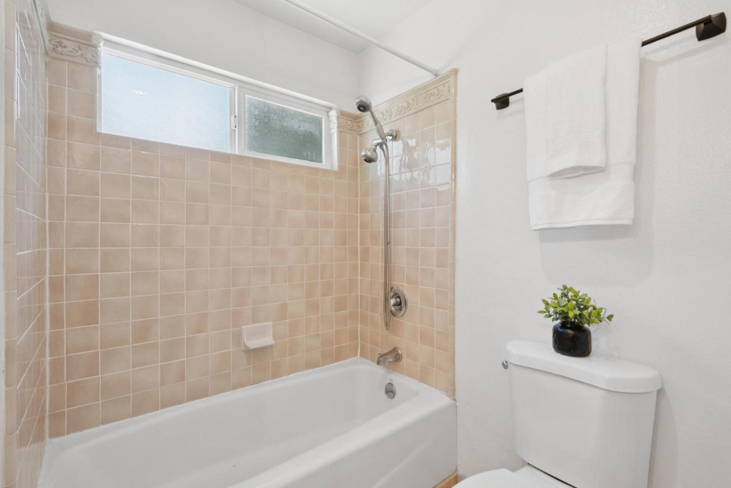 San Jose, California, 95136, United States, 3 Bedrooms Bedrooms, ,2 BathroomsBathrooms,Residential,For Sale,1917269