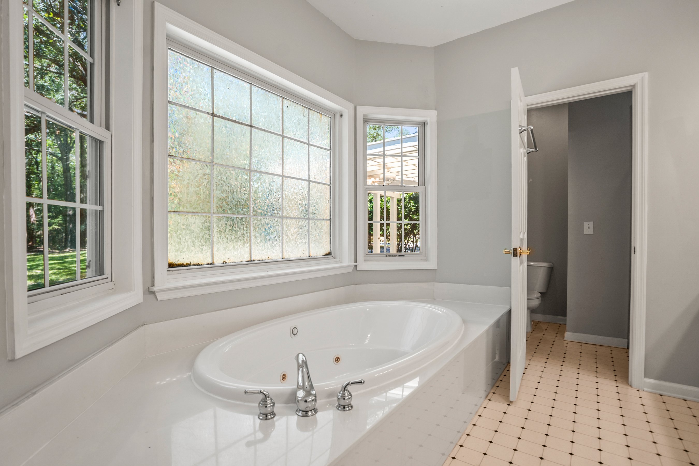 Beaufort, South Carolina, 29907, United States, 3 Bedrooms Bedrooms, ,2 BathroomsBathrooms,Residential,For Sale,1915207