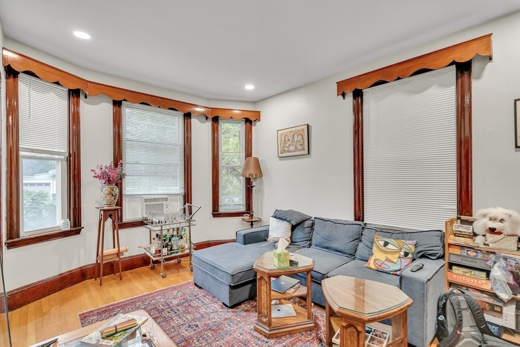 Cambridge, Massachusetts, 02139, United States, 22 Bedrooms Bedrooms, ,9 BathroomsBathrooms,Residential,For Sale,1903632